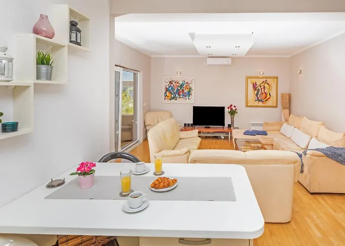 Stunning Dubrovnik 9 Bedrooms Deluxe Amazing Sea Views 别墅