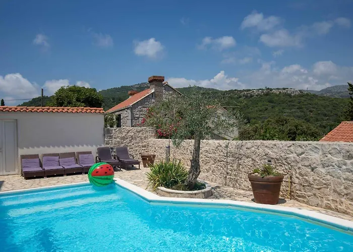 Stunning Dubrovnik 9 Bedrooms Deluxe Amazing Sea Views 别墅